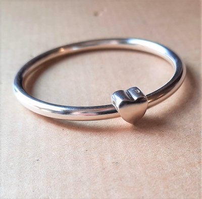 Bangle - SPINNING HEART - Sterling Silver